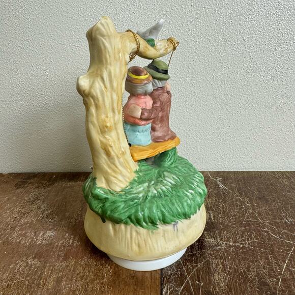 Vintage MSR Taiwan Elderly Couple Ceramic Through The Years Music Box - Picture 6 of 7